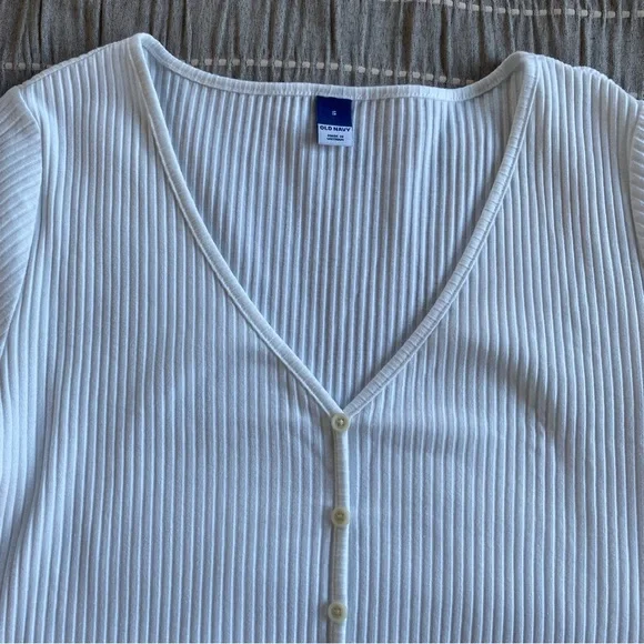 Old Navy Ribbed Button-Down Lettuce-Edge Top Calla Lilies White Small T shirt - Picture 3 of 11
